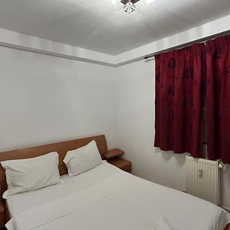 Sleep & Go Parcare Gratuita Self Check-In Lägenhet Bukarest Exteriör bild